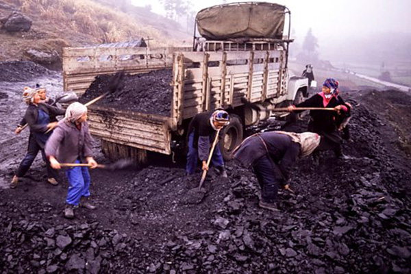 Coal fuelled industrial revolutions worldwide, but is there a future for the black stuff? Shellen Wu talked to the BBC program The Forum about coal's legacy in China.